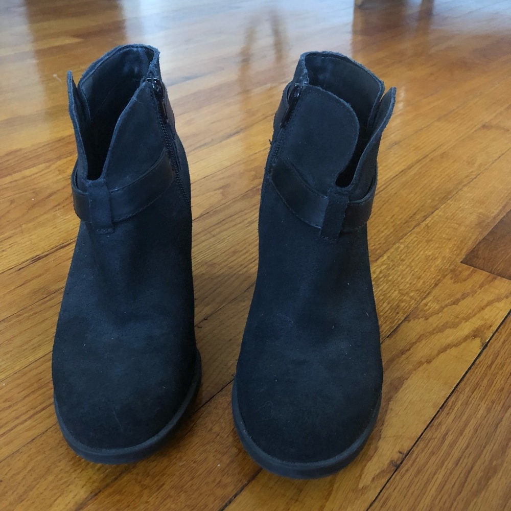 Crown vintage black leather booties US 7.5